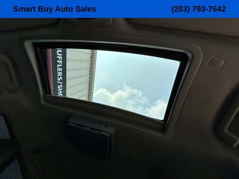 Used 2019 Toyota Sienna SE image 18