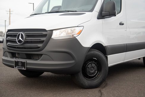 Used 2025 Mercedes-Benz Sprinter 2500 image 14