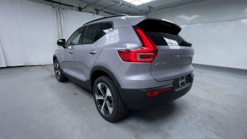 New 2026 Volvo XC40 B5 Plus w/ Protection Package Premier image 21