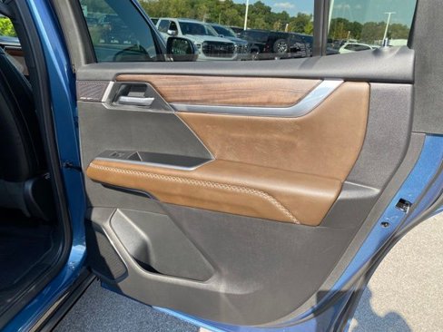 New 2026 GMC Acadia Denali Ultimate w/ LPO, Floor Liner Package image 61