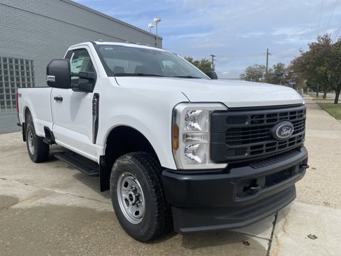 New 2026 Ford F250 4x4 Regular Cab Super Duty image 2