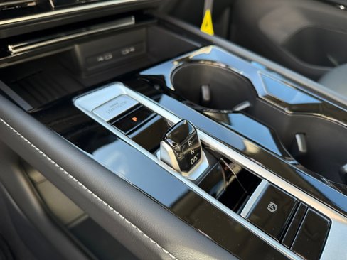 New 2025 Volkswagen Atlas SEL Premium R-Line image 19