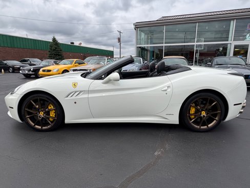 Used 2014 Ferrari California image 8