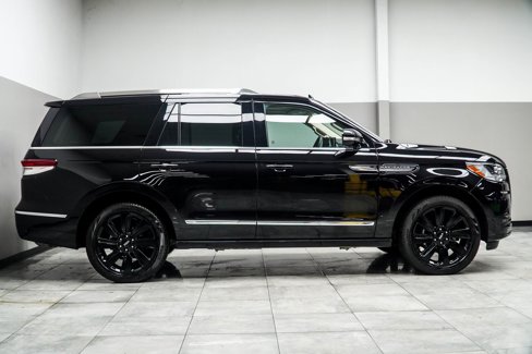 Used 2024 Lincoln Navigator Reserve w/ Monochromatic Package image 6
