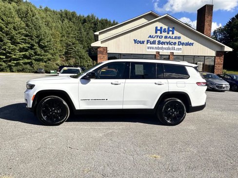 Used 2024 Jeep Grand Cherokee L Laredo image 5