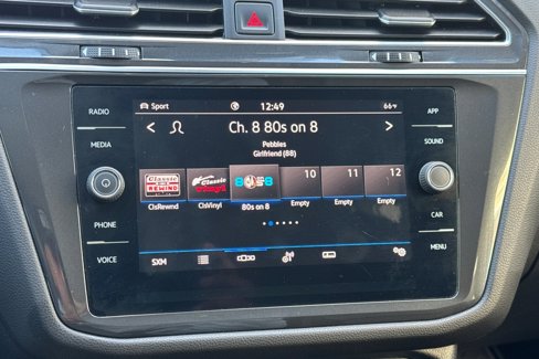 Used 2022 Volkswagen Tiguan SE image 17
