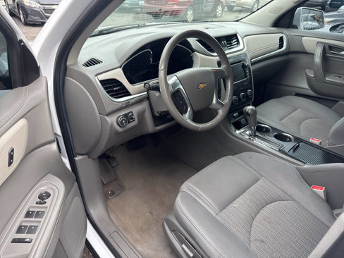 Used 2017 Chevrolet Traverse LT image 5