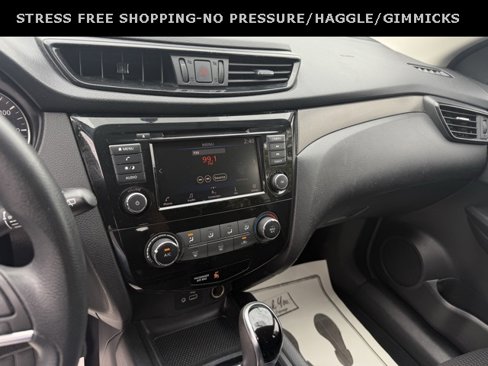 Used 2019 Nissan Rogue Sport S image 19