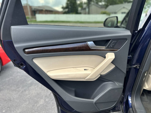 Used 2018 Audi Q5 2.0T Premium w/ Convenience Package image 13