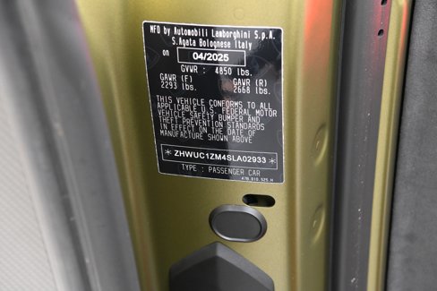 Used 2025 Lamborghini Revuelto image 37