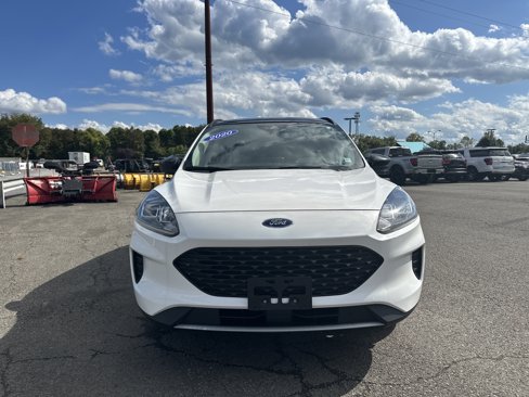 Used 2020 Ford Escape SE Sport image 2