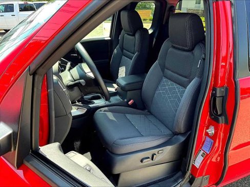 Certified 2025 Nissan Frontier SV image 10