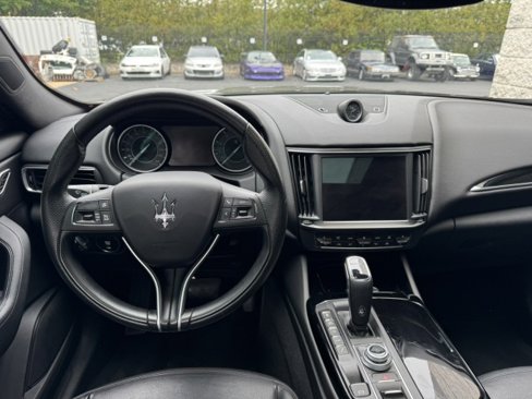 Used 2022 Maserati Levante GT image 23