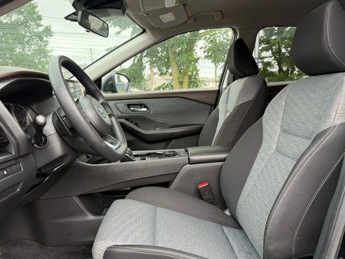 Used 2021 Nissan Rogue SV image 8