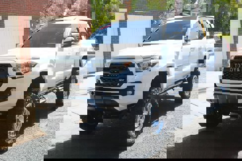 Used 2017 Toyota Tacoma SR5 image 30