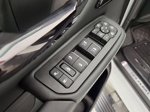 New 2025 RAM 1500 Limited image 17