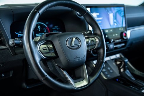 Used 2024 Lexus GX 550 image 34