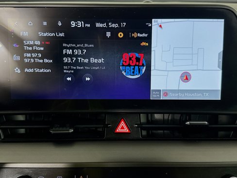 Used 2025 Kia Sportage EX image 17
