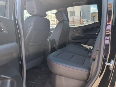 New 2025 Chevrolet Colorado Z71 w/ Technology Package image 32