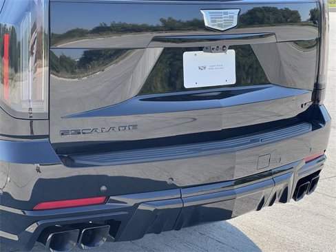Certified 2025 Cadillac Escalade V w/ LPO, ONYX Package image 6
