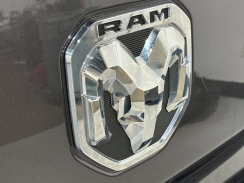 Used 2022 RAM 1500 Limited w/ Body-Colour Bumper Group image 38
