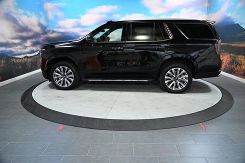 Used 2025 Chevrolet Tahoe High Country w/ Sun And Tow Package image 5