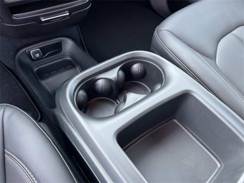 New 2026 Chrysler Voyager LX image 25