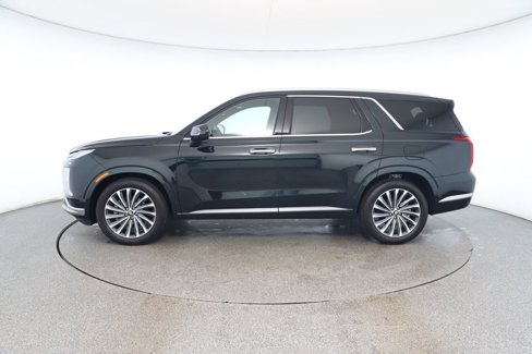 Used 2025 Hyundai Palisade Calligraphy image 2