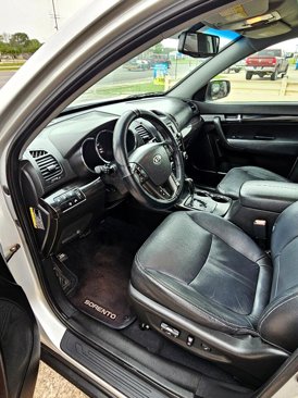 Used 2011 Kia Sorento EX w/ Premium Pkg image 31