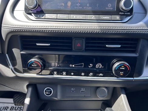Used 2023 Nissan Rogue SV image 13
