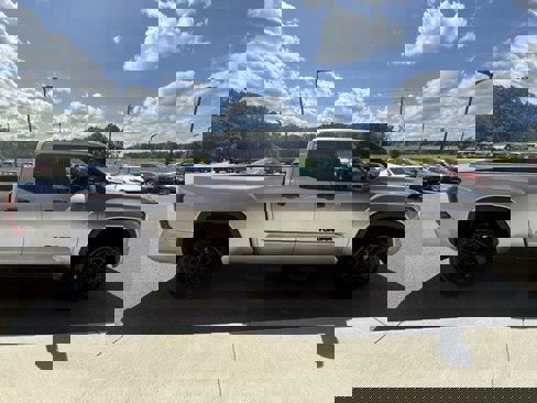 Used 2023 Toyota Tundra SR5 image 7