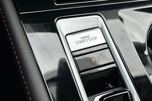 New 2025 Volkswagen Atlas Peak Edition SE image 21