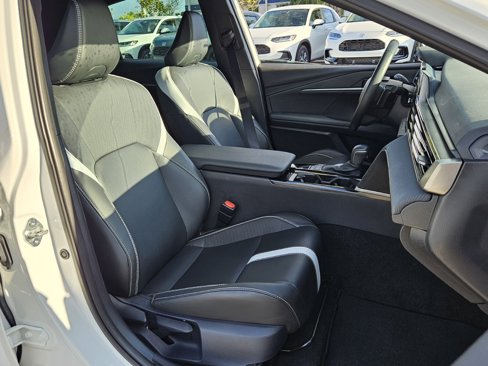 Used 2025 Toyota Camry SE image 24
