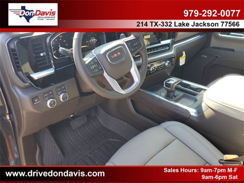 New 2026 GMC Sierra 1500 SLT image 18