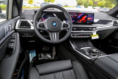 New 2026 BMW X7 M60i image 10