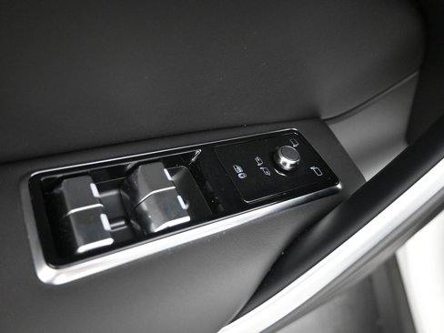New 2026 Jaguar F-PACE R-Dynamic S image 21