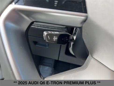 New 2025 Audi Q6 e-tron Premium Plus image 21