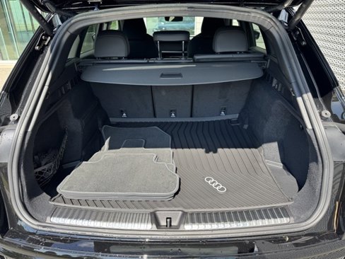 New 2025 Audi SQ5 Premium Plus image 16