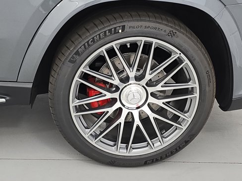 New 2026 Mercedes-Benz GLS 63 AMG 4MATIC image 35