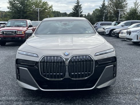 Used 2026 BMW 740i xDrive w/ Executive Package image 2
