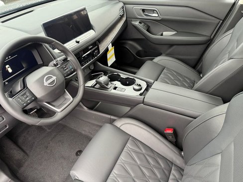 New 2026 Nissan Rogue Platinum image 12
