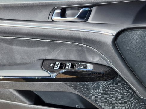 New 2025 Kia K5 GT-Line image 8