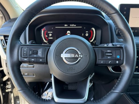 Used 2024 Nissan Rogue Platinum w/ Platinum Premium Package image 12