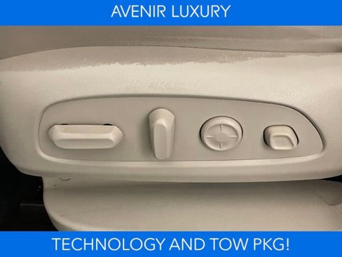 Certified 2024 Buick Enclave Avenir w/ Avenir Technology Package image 10