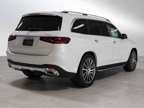 New 2026 Mercedes-Benz GLS 580 4MATIC image 3