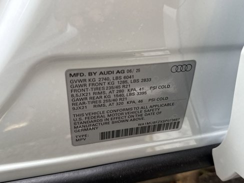 New 2025 Audi Q4 e-tron Prestige image 22
