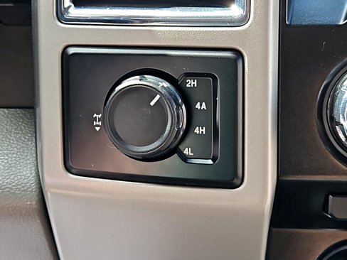 Used 2015 Ford F150 Lariat w/ Equipment Group 501A Mid image 16