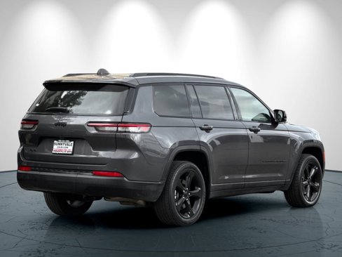 Used 2023 Jeep Grand Cherokee L Laredo image 4