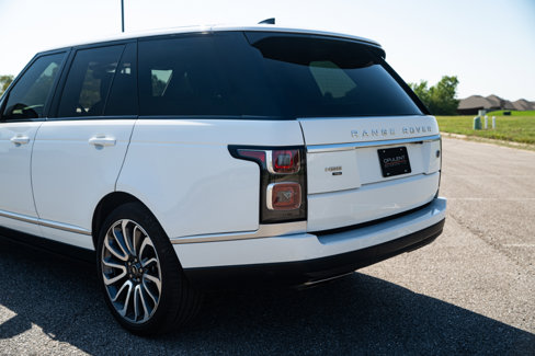 Used 2020 Land Rover Range Rover HSE image 18