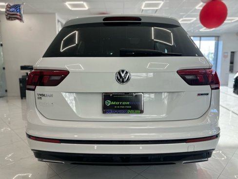 Used 2021 Volkswagen Tiguan SE R-Line image 11